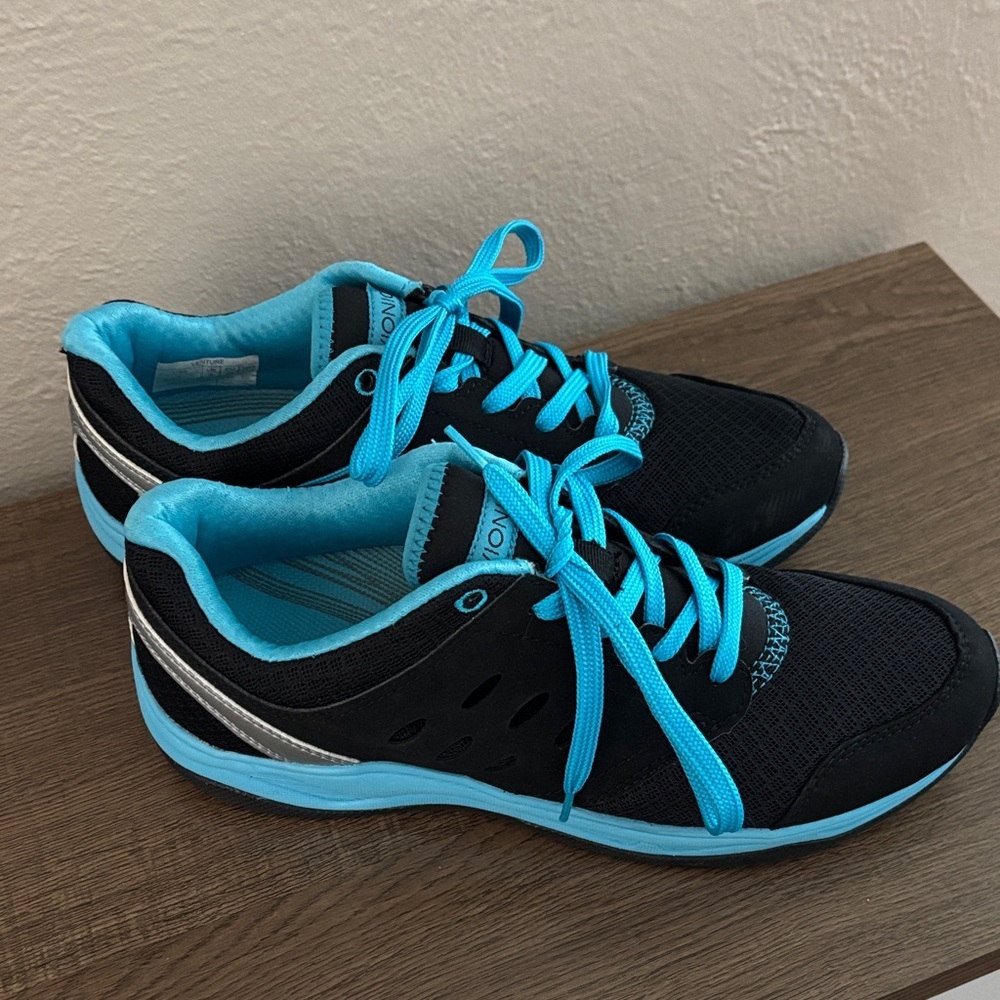Vionic Motion Venture Walking Orthopedic Shoe Women’s Size 7 Black Blue